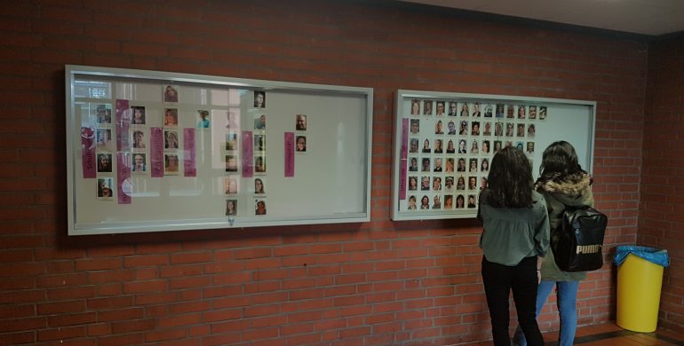 Fotovitrine des Kollegiums